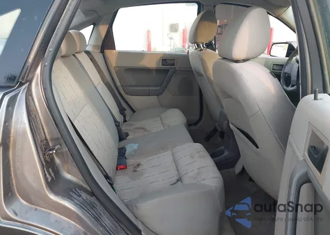 2010 Ford Focus Se z USA, uszkodzony, nr VIN 1FAHP3FN9AW285627